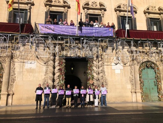 Vuelve la fractura por el 25-N en Alicante: el PP y la izquierda, separados contra la violencia machista