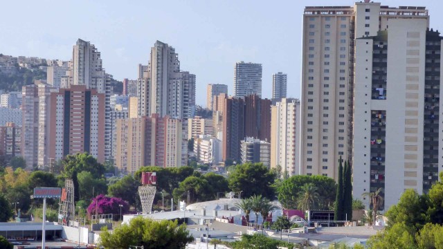 Benidorm asume para este año el nuevo impuesto de residuos que sí repercute en la tasa de 2024