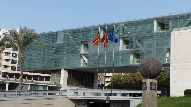 Benidorm aplicará en la próxima nómina  la carrera profesional de los trabajadores municipales 