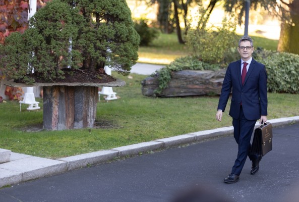 Bolaños se reúne el jueves con Reynders y Jourova en Bruselas para explicarles la ley de amnistía
