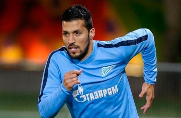 Garay se despide de sus compañeros tras la victoria ante el Zenit