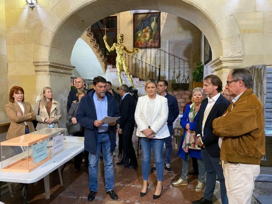 Alicante renueva a los representantes de las asociaciones vecinales de las juntas de distrito
