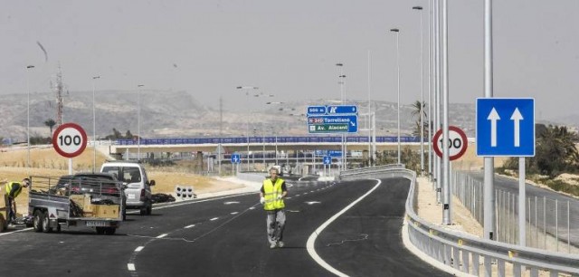 Ayuntamiento de Elche y Consell se reúnen de nuevo para abordar el Tram y la Ronda Sur
