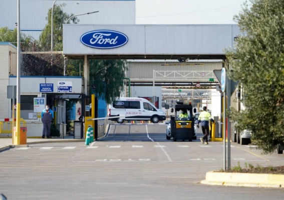 Ford Almussafes produce a la mitad esta semana por falta de componentes