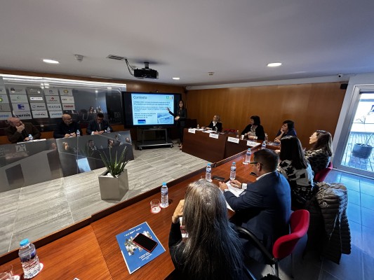 La UJI amplia la seua oferta de microcredencials amb deu nou títols per a aquest curs 2023-24
