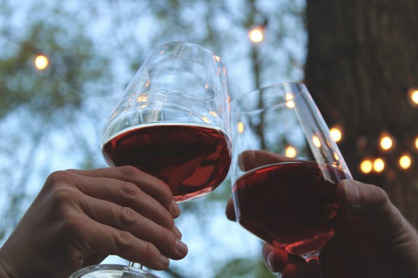Copeos sin rubor, que con vino no hay dolor