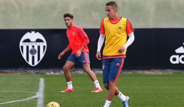 Nuno ensaya con Rodrigo de '9' para el duelo en el Calderón