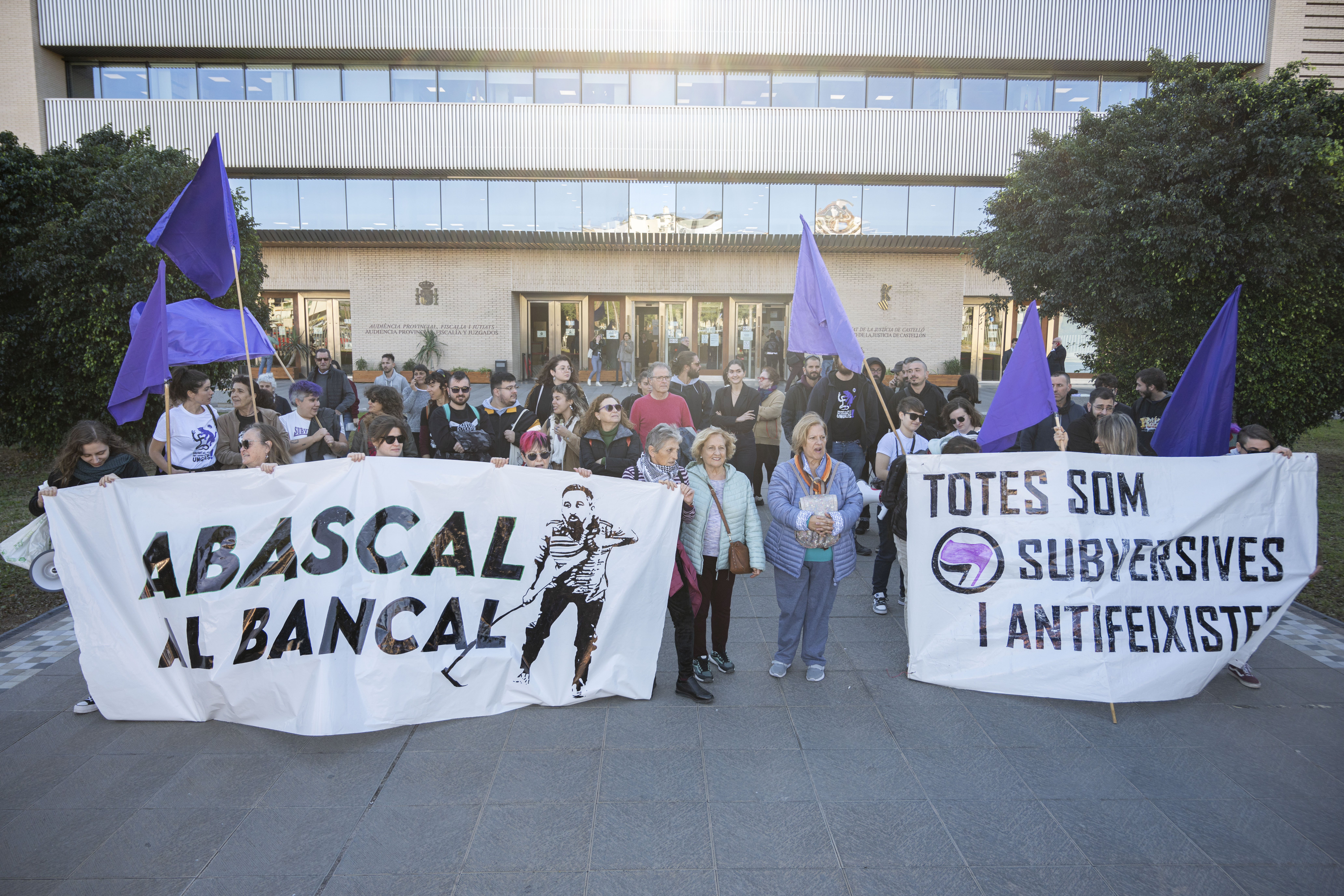 Juzgan al colectivo feminista Subversives Castelló por una denuncia de Santiago Abascal
