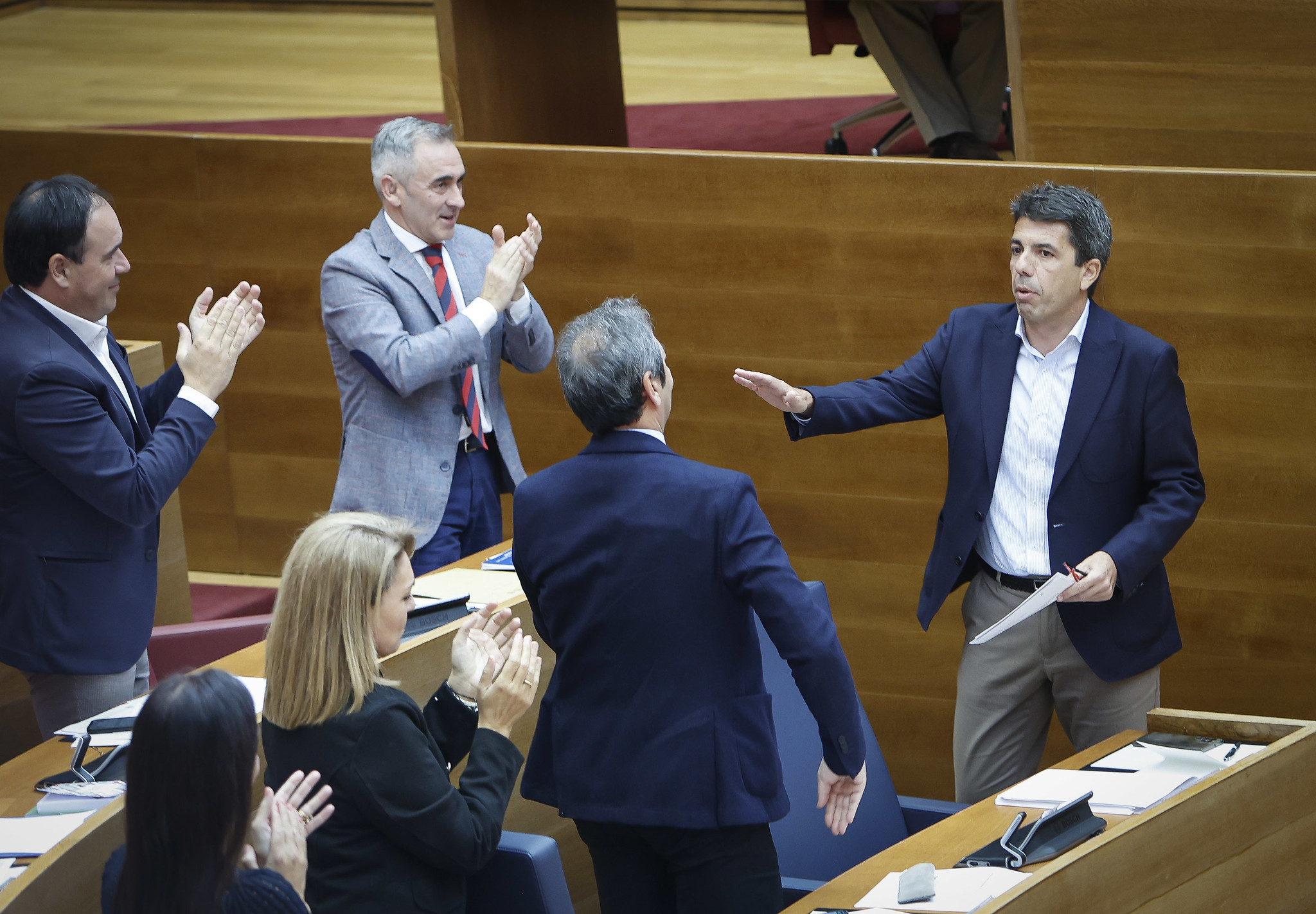 Mazón intenta buscar el consenso en un debate que acaba con Compromís fuera de Les Corts 
