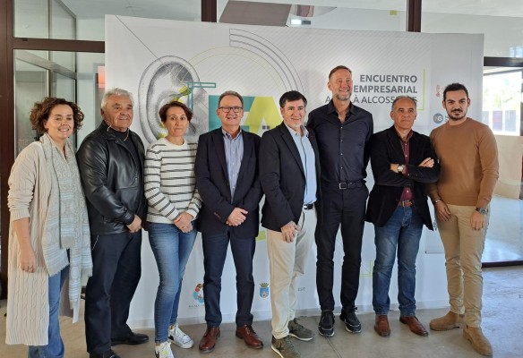 Más de 200 personas se reúnen para abordar los retos del comercio local en Alcalà-Alcossebre
