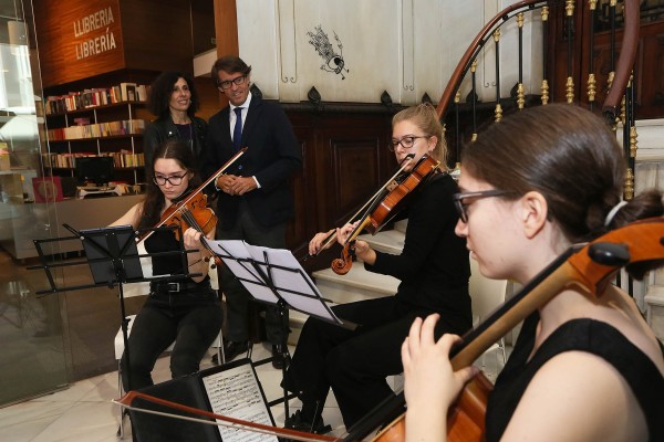 El Gil-Albert celebra el Día de la Música con microconciertos a pie de calle 