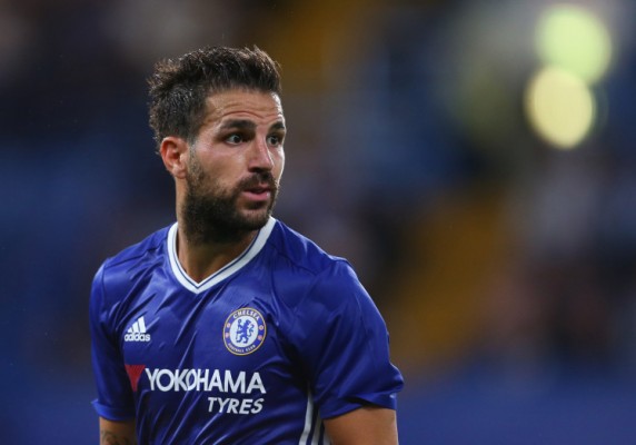 Fàbregas niega los rumores de su mala relación con Conte y reitera su compromiso con el Chelsea
