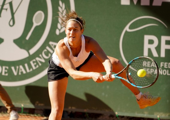Geerlings supera primera ronda y en dobles progresan la dupla Fita y Cavalle-Reimers y Bolsova junto a Dzalamidze en el ITF W100