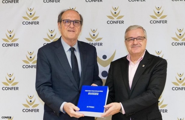 El Defensor del Pueblo entrega a la Conferencia Española de Religiosos su informe sobre los abusos