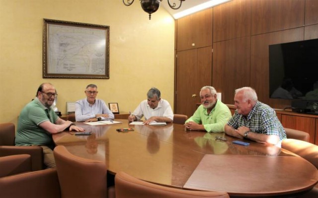El presidente de la CHS se reúnen con los regantes de Librilla, Totana y Alhama de Murcia y el SCRATS