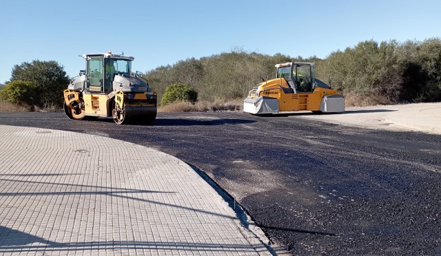 Almenara inicia la renovación del pavimento y la mejora de accesos en el polígono Tras Castell