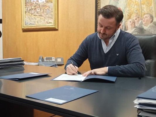 Cuatro cartas de Elche para cuatro ministerios: la Dama, agua, infraestructuras y una nueva comisaría de Policía 