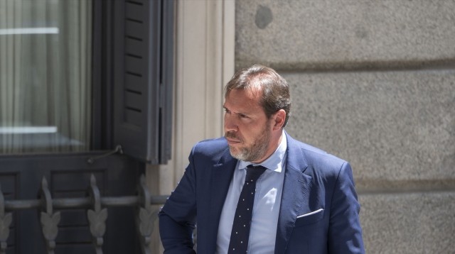Óscar Puente, nuevo interlocutor en la ampliación del Puerto de València, el Corredor y Cercanías
