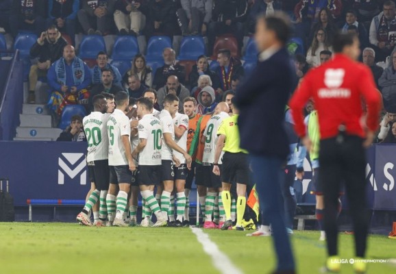 El Levante se nubla ante el Racing y entra en depresión