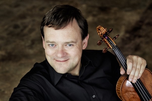 La gira internacional del violinista Frank Peter Zimmermann fa parada en Castelló 