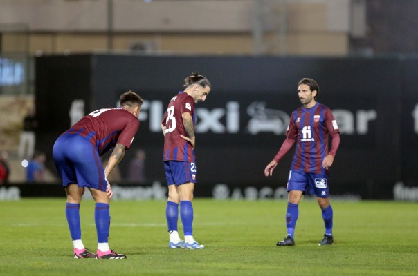 El balance de puntos en el añadido priva al Eldense de ocupar una plaza de 'play-off' ahora mismo