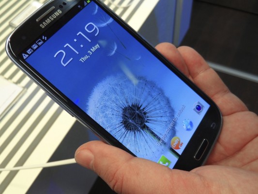 Los españoles hablan 91 minutos al mes a través del teléfono móvil