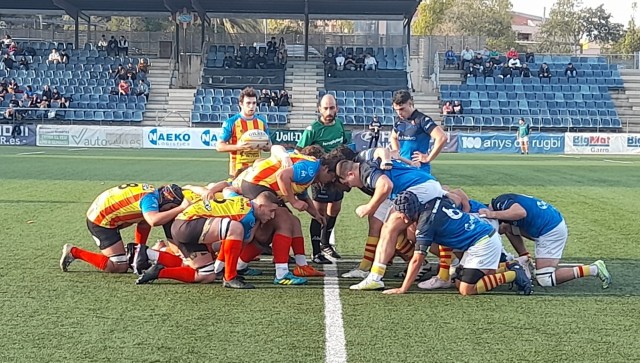 Les Abelles caen en el Estadi Baldiri Aleu