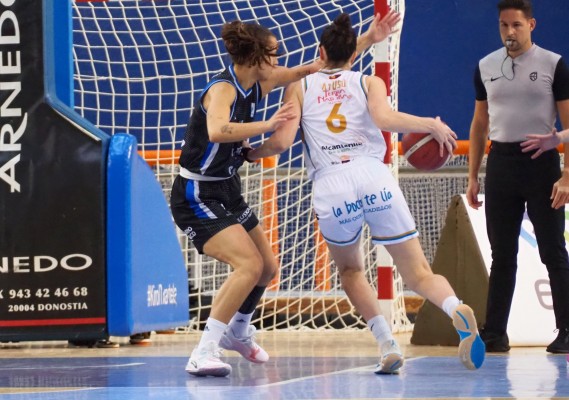 El Jairis enlaza su quinta derrota en la LF Endesa al caer por 74-64 en San Sebastián 