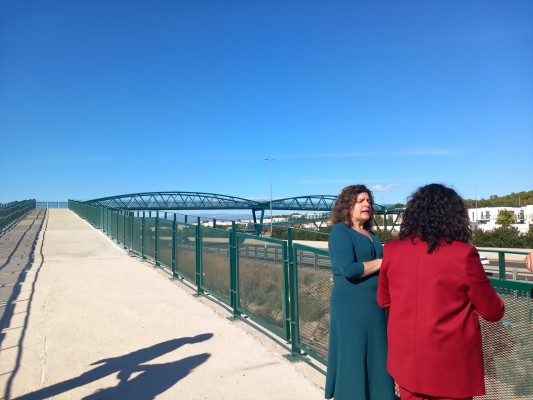 Abiertas dos pasarelas peatonales sobre la CV-35 a la altura de Llíria y San Antonio de Benagéber