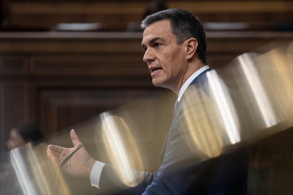 Fitch mantiene la nota a España tras la investidura de Sánchez y pese a la 
