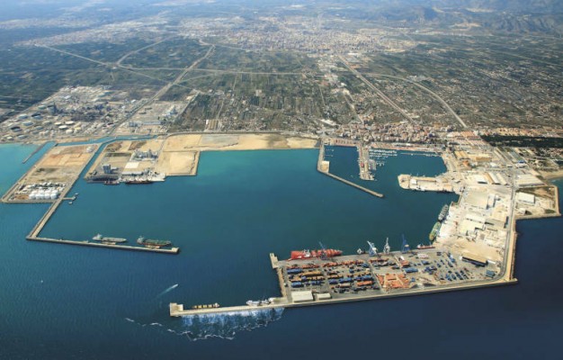 Redeia guardará cable submarino en PortCastelló... a la espera del proyecto de conexión con Baleares