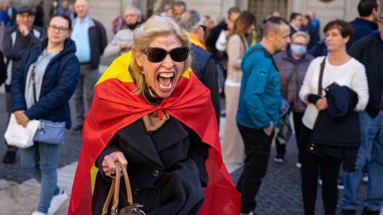 Les bruixes es pentinen 