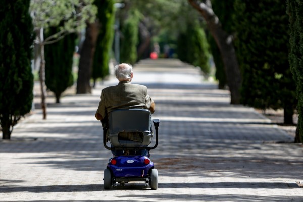 La OCU denuncia que Sanidad paga por artículos ortopédicos más de que lo que cuestan en la tienda
