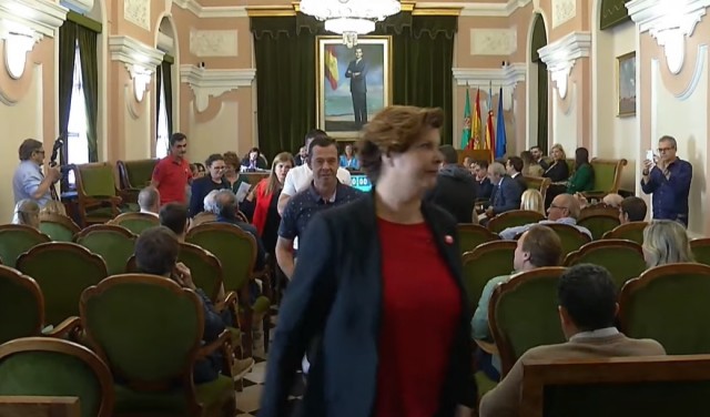 El Ayuntamiento de Castelló censura el pacto para investir a Pedro Sánchez con la ausencia del PSPV 