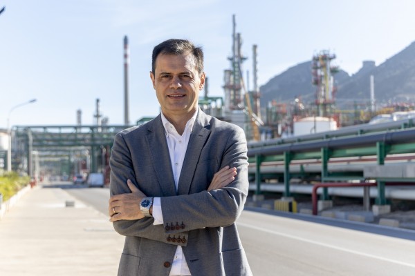 Repsol Cartagena revolucionará la movilidad con la fabricación de combustibles renovables a partir de aceite de cocina usado