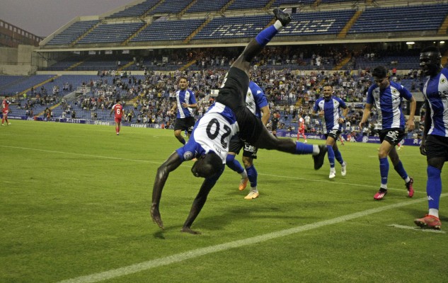 El Hércules supera los 8000 abonados