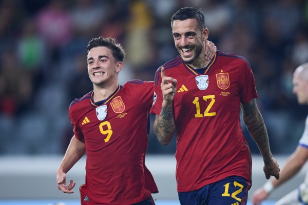 España vence con comodidad en Chipre