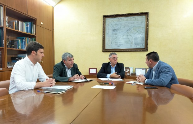 El presidente de la CHS se reúne con el alcalde de Mula en un encuentro de trabajo