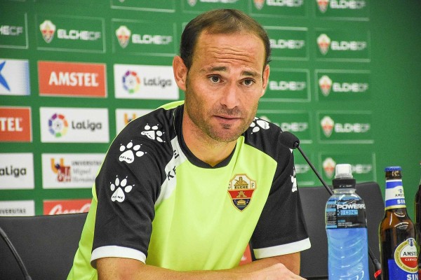 Nino afirma que es una motivación acumular partidos y goles en Segunda
