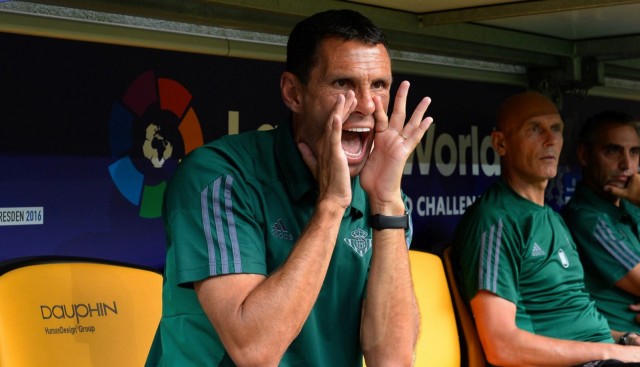 Poyet, sancionado con dos partidos de suspensión
