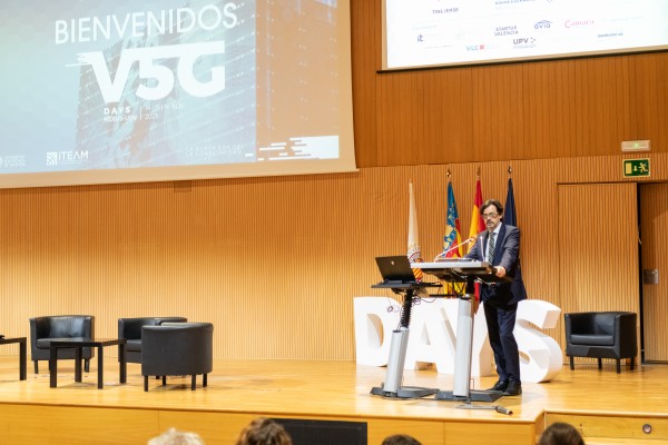 Cerca de 200 expertos en redes 5G debaten en la UPV sobre aplicaciones de esta tecnología
