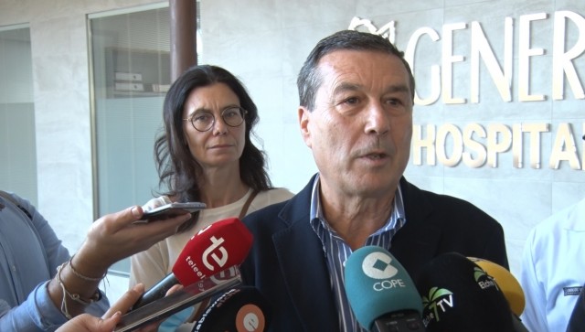 Exigencias sanitarias al conseller en Elche: CCOO pide las 35 horas, Compromís la reversión del Vinalopó