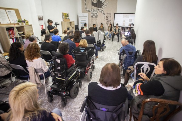 L'Oficina de Vida Independent de Castelló reuneix 60 persones per reivindicar l'assistència personal
