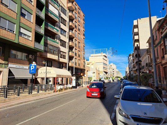 Més de 300 elements de tecnologia LED: Vila-real instal·la l'enllumenat especial per a Nadal