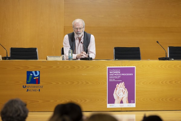 L'UJI tracta amb experts la importància de la cooperació i la visibilització de les veus per a la pau
