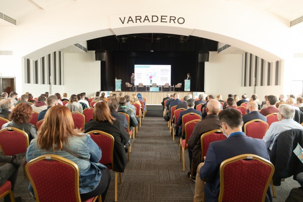 Más de 350 profesionales y expertos: ATC celebra su congreso bienal del técnico cerámico en Castelló