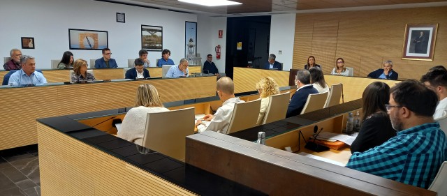 Almassora pacta una declaració contra la violència cap a les dones i advoca per mesures preventives