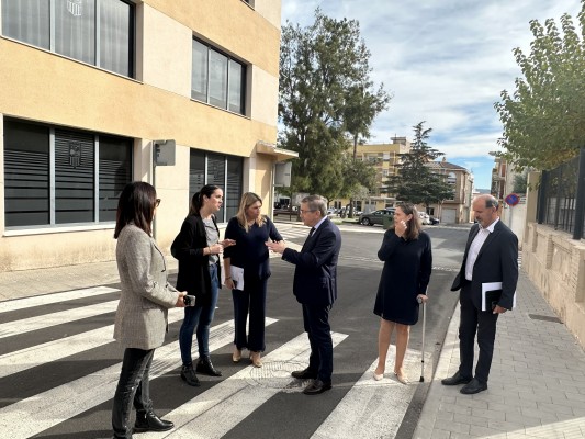 La Conselleria se interesa e impulsará el nuevo colegio de Vall d'Alba