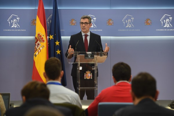 El PSOE registra en el Congreso la ley de amnistía sin sus socios