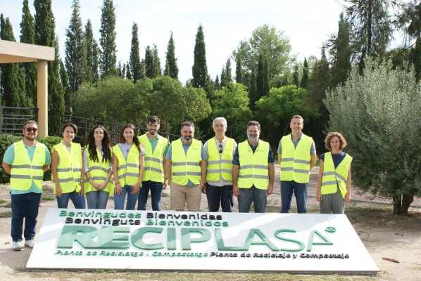 La degradació del plàstic per a convertir-lo en fem s'estudia a Castelló